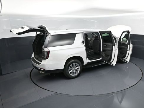 New 2025 Chevrolet Suburban Premier image 49
