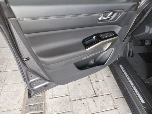 New 2025 Nissan Pathfinder Platinum image 22