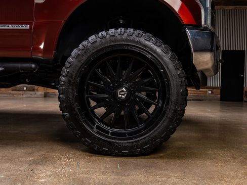 Used 2017 Ford F250 Lariat w/ Lariat Value Package AWD/4WD image 11