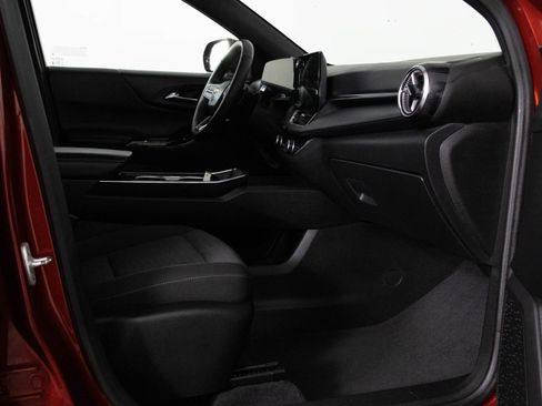 Used 2025 Chevrolet Equinox LT image 37