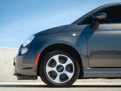 Used 2015 FIAT 500 e FWD image 8