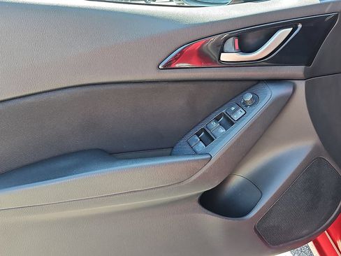 Used 2014 MAZDA MAZDA3 i Sport FWD image 12