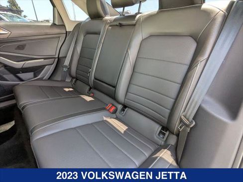 Certified 2023 Volkswagen Jetta SE w/ Panoramic Sunroof Package FWD image 20