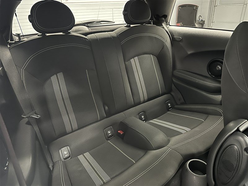 Used 2018 MINI Cooper S w/ Premium Package FWD image 12