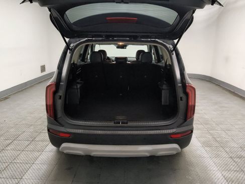 Used 2020 Kia Telluride LX AWD/4WD image 29