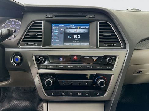 Used 2016 Hyundai Sonata Sport w/ Option Group 1V image 14
