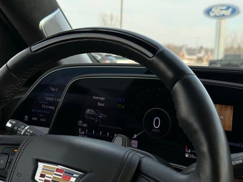 Used 2023 Cadillac Escalade Sport Platinum w/ LPO, ONYX Package image 43