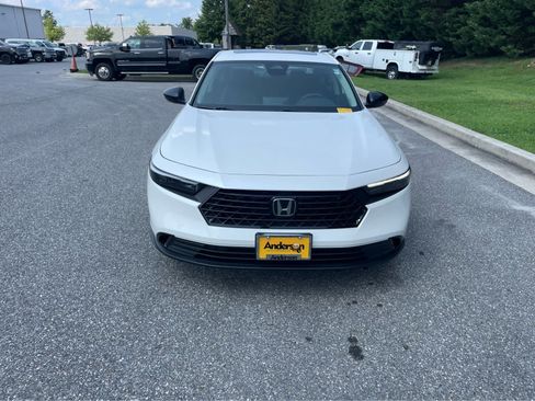 Used 2026 Honda Accord SE image 9