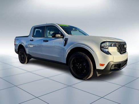 New 2025 Ford Maverick XLT w/ XLT Luxury Package image 2