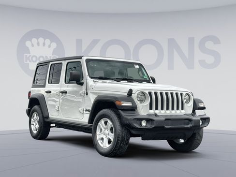 Used 2023 Jeep Wrangler Sport S image 10