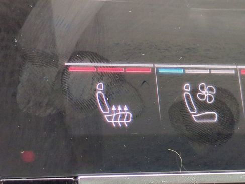 Used 2021 Audi Q8 Prestige image 24