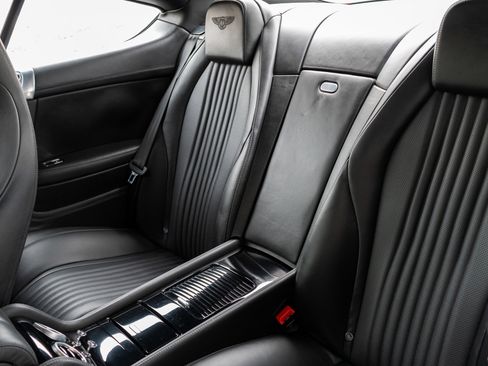 Used 2016 Bentley Continental GT image 31