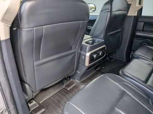 Used 2023 Ford Expedition XLT AWD/4WD image 25