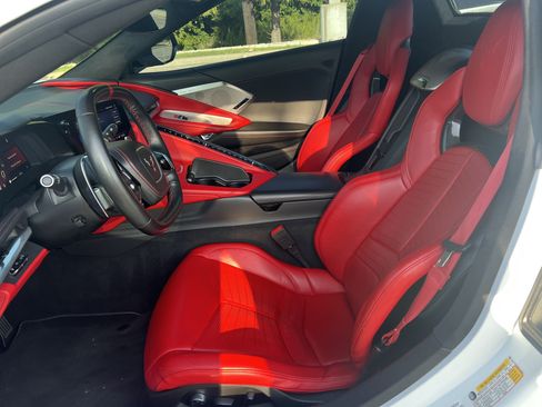 Used 2021 Chevrolet Corvette Stingray Premium Conv w/ Z51 Performance Package RWD image 14