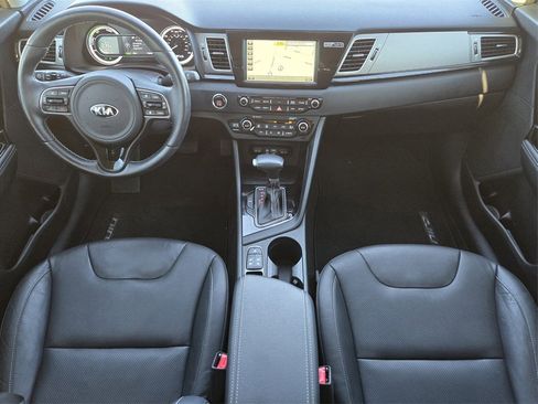 Used 2018 Kia Niro Touring image 25