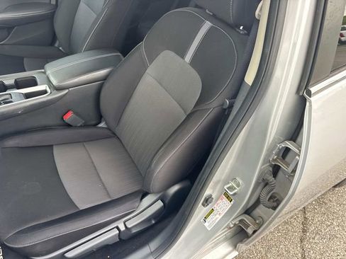 Used 2022 Nissan Sentra SV FWD image 26