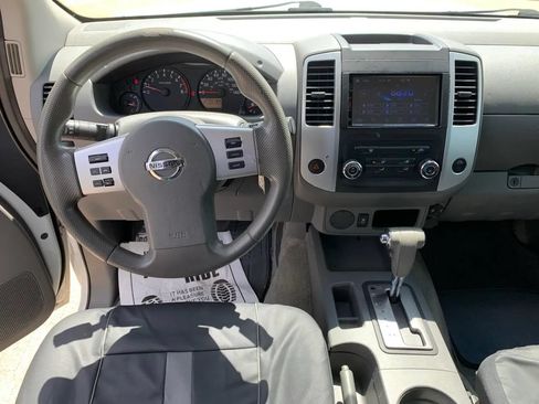 Used 2018 Nissan Frontier S RWD image 11