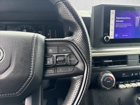 Certified 2025 Toyota Tacoma SR5 AWD/4WD image 20