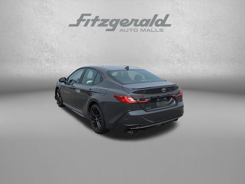 Used 2025 Toyota Camry SE FWD image 6