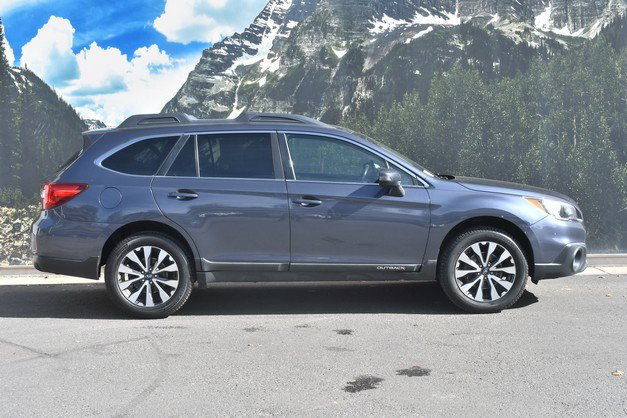 Used 2017 Subaru Outback 2.5i Limited AWD/4WD image 2