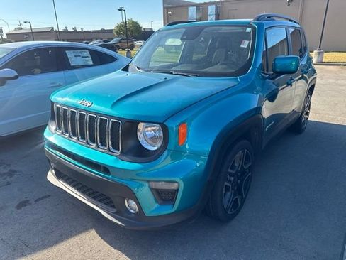 Used 2021 Jeep Renegade Latitude w/ Sun & Sound Group FWD image 3