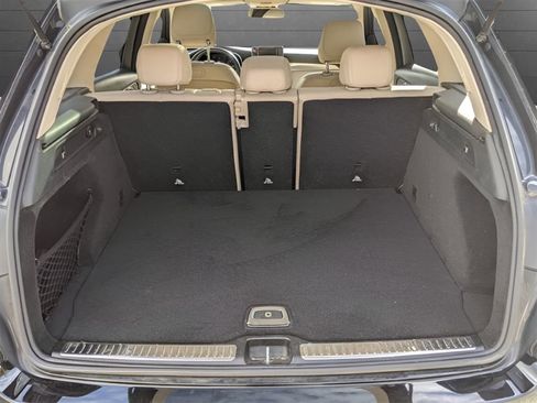Used 2018 Mercedes-Benz GLC 300 image 12