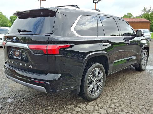 Used 2024 Toyota Sequoia Capstone AWD/4WD image 25
