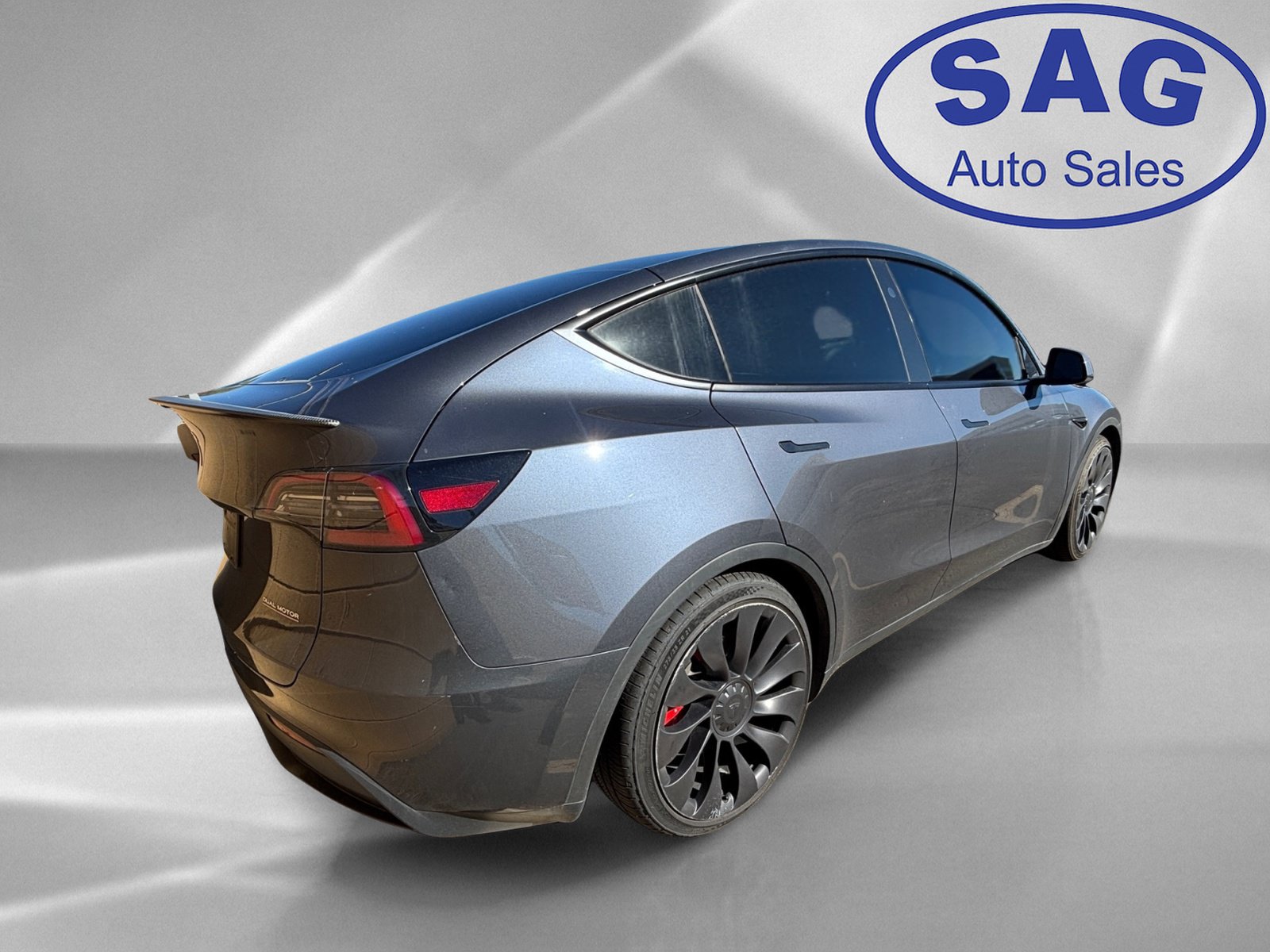 Used 2023 Tesla Model Y Performance AWD/4WD image 3