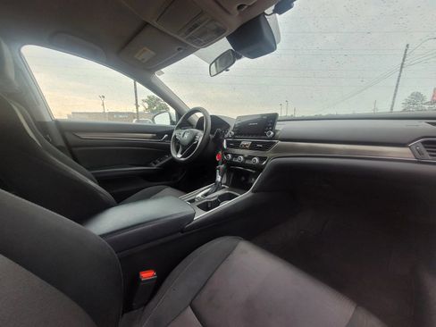 Used 2018 Honda Accord LX image 17