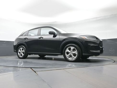 Certified 2025 Honda HR-V LX image 30