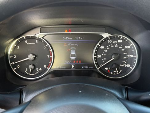 Used 2024 Nissan Altima 2.5 SV FWD image 21