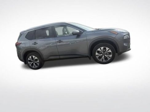Used 2023 Nissan Rogue SV w/ SV Premium B Package FWD image 6