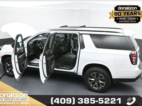 Used 2022 Chevrolet Suburban Z71 w/ Luxury Package image 28