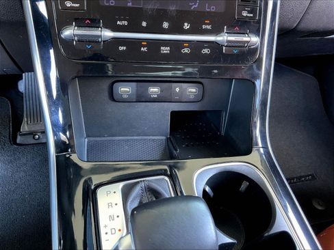 Used 2022 Kia Carnival SX FWD image 15
