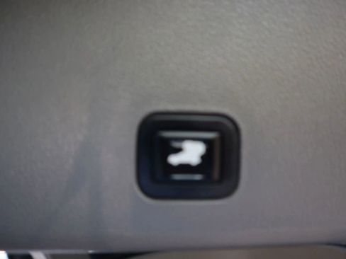 Used 2011 Cadillac SRX Luxury image 13