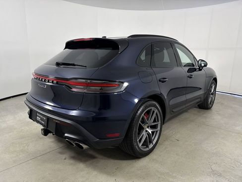 Certified 2022 Porsche Macan S w/ Premium Package Plus AWD/4WD image 7