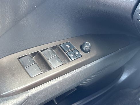Used 2021 Toyota Camry SE FWD image 15