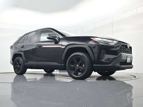 Used 2024 Toyota RAV4 XLE FWD image 47
