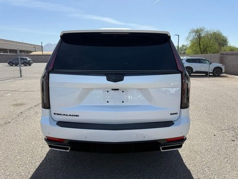 Used 2023 Cadillac Escalade Premium Luxury AWD/4WD image 6