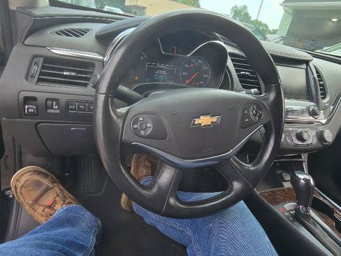 Used 2015 Chevrolet Impala LTZ FWD image 25