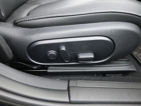 Used 2023 MINI Cooper Clubman S w/ Premium Package image 31