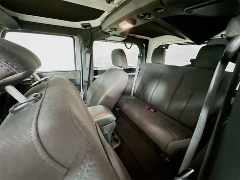 Used 2017 Jeep Wrangler Sport image 17