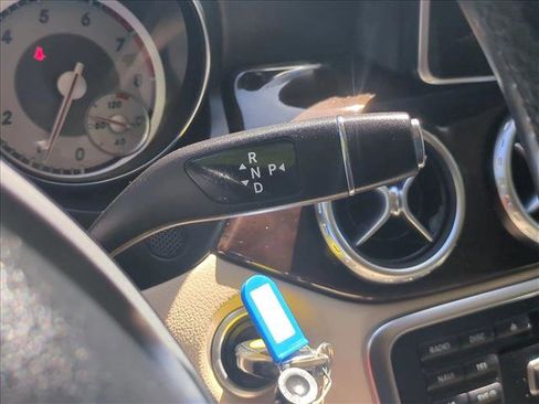 Used 2015 Mercedes-Benz GLA 250 image 12