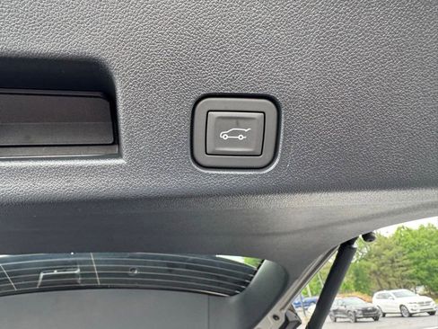 New 2026 Chevrolet Traverse Z71 w/ Enhanced Driving Package AWD/4WD image 6