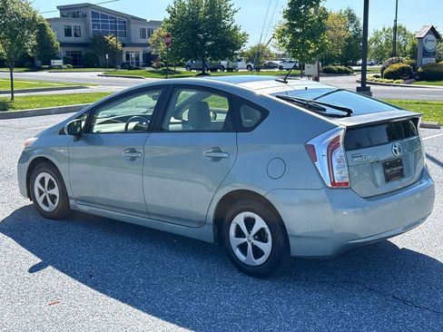 Used 2013 Toyota Prius Three w/ Solar Roof Pkg FWD image 6