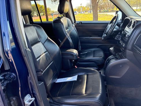 Used 2016 Jeep Patriot High Altitude image 30