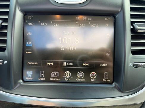 Used 2015 Chrysler 300 C w/ Light Group AWD/4WD image 18
