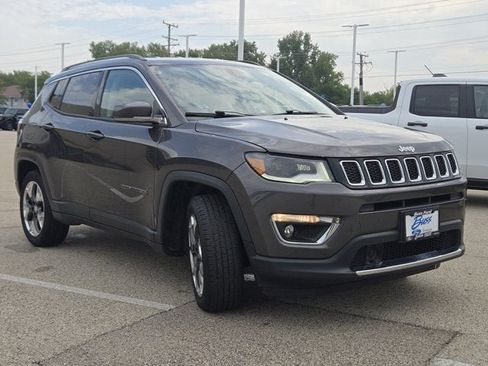 Used 2018 Jeep Compass Limited w/ Navigation Group FWD image 3