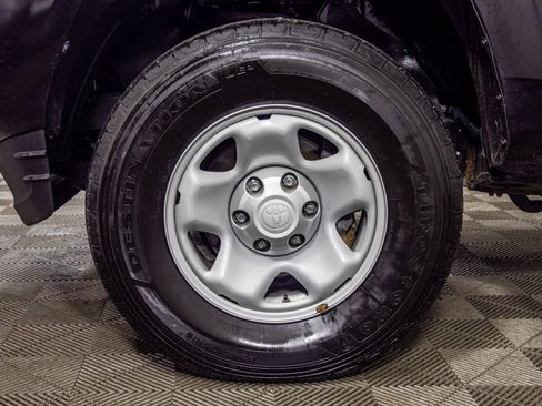 Used 2023 Toyota Tacoma SR AWD/4WD image 47