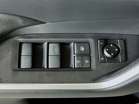Used 2025 Toyota RAV4 LE AWD/4WD image 14